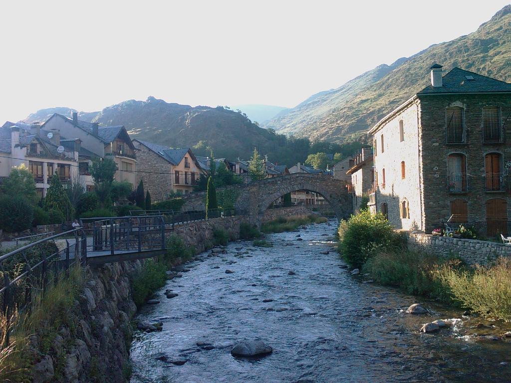 Apartmentsuitespain Baqueira Jardin Эстерри-д'Анеу Номер фото